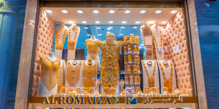 VISIT DUBAI: TOP 5 THINGS TO DO AND MUST-SEE ATTRACTIONS 7 Deira Gold Souk Dubai 840x420 1