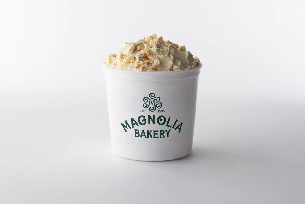 21 Places To Eat In NYC (for Iconic New York Food) 23 banana pudding from magnolia bakery
