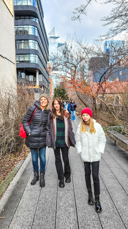 walking the high line nyc 1